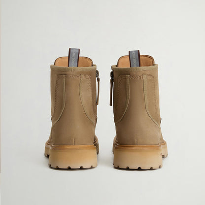 Anfibi in pelle scamosciata