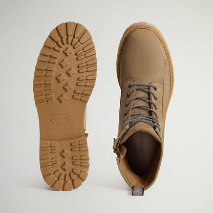 Anfibi in pelle scamosciata