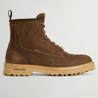 Anfibi in pelle scamosciata