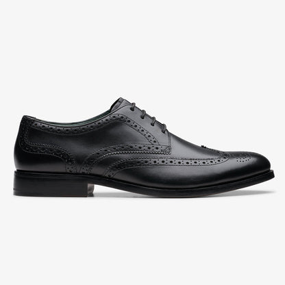 Scarpa in pelle con coda di rondine