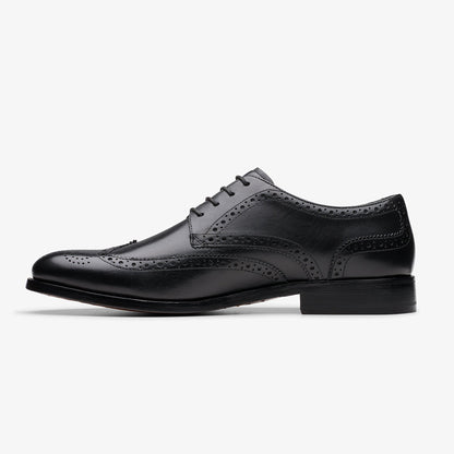 Scarpa in pelle con coda di rondine