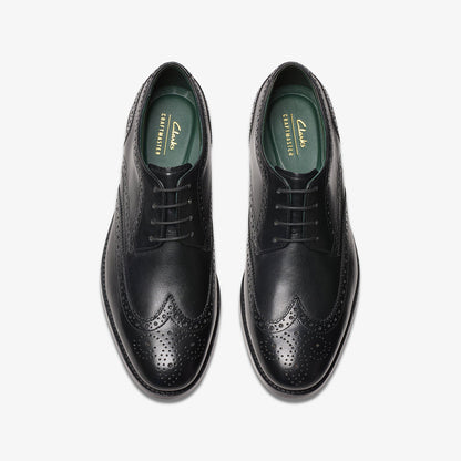 Scarpa in pelle con coda di rondine
