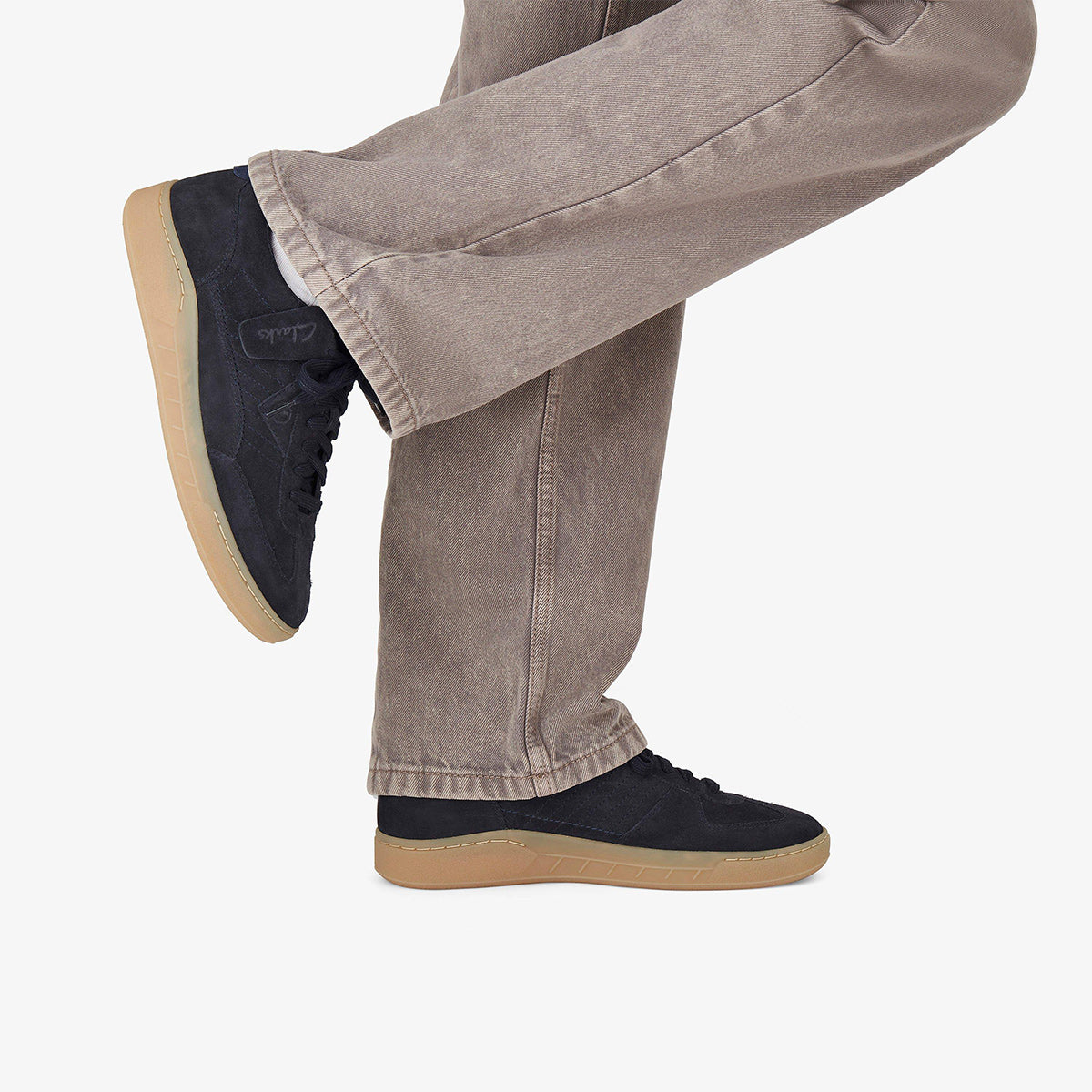 Sneakers in camoscio