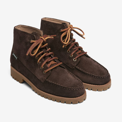 Anfibio in camoscio marrone