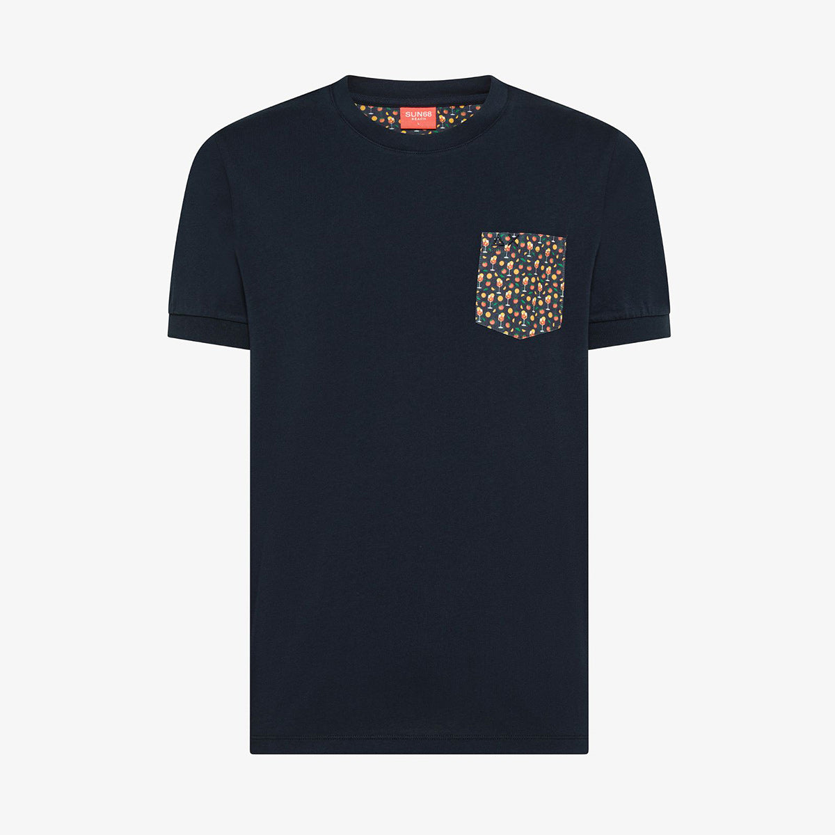 T-shirt con taschino a fantasia