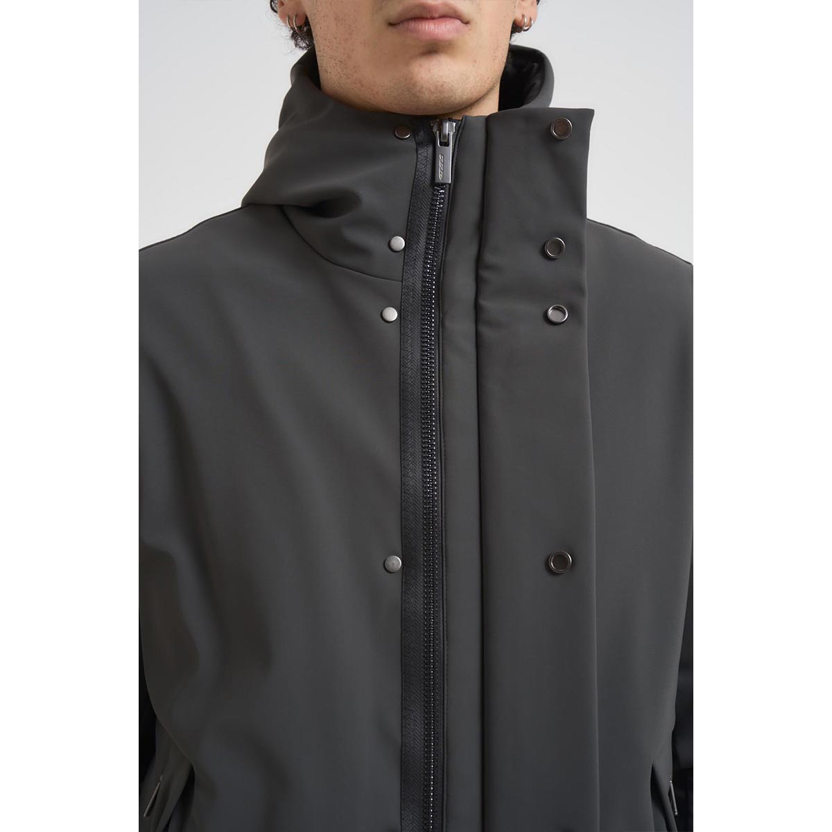 Parka tessuto tecnico con cappuccio