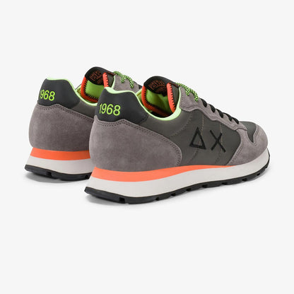 Sneaker grigia fluo