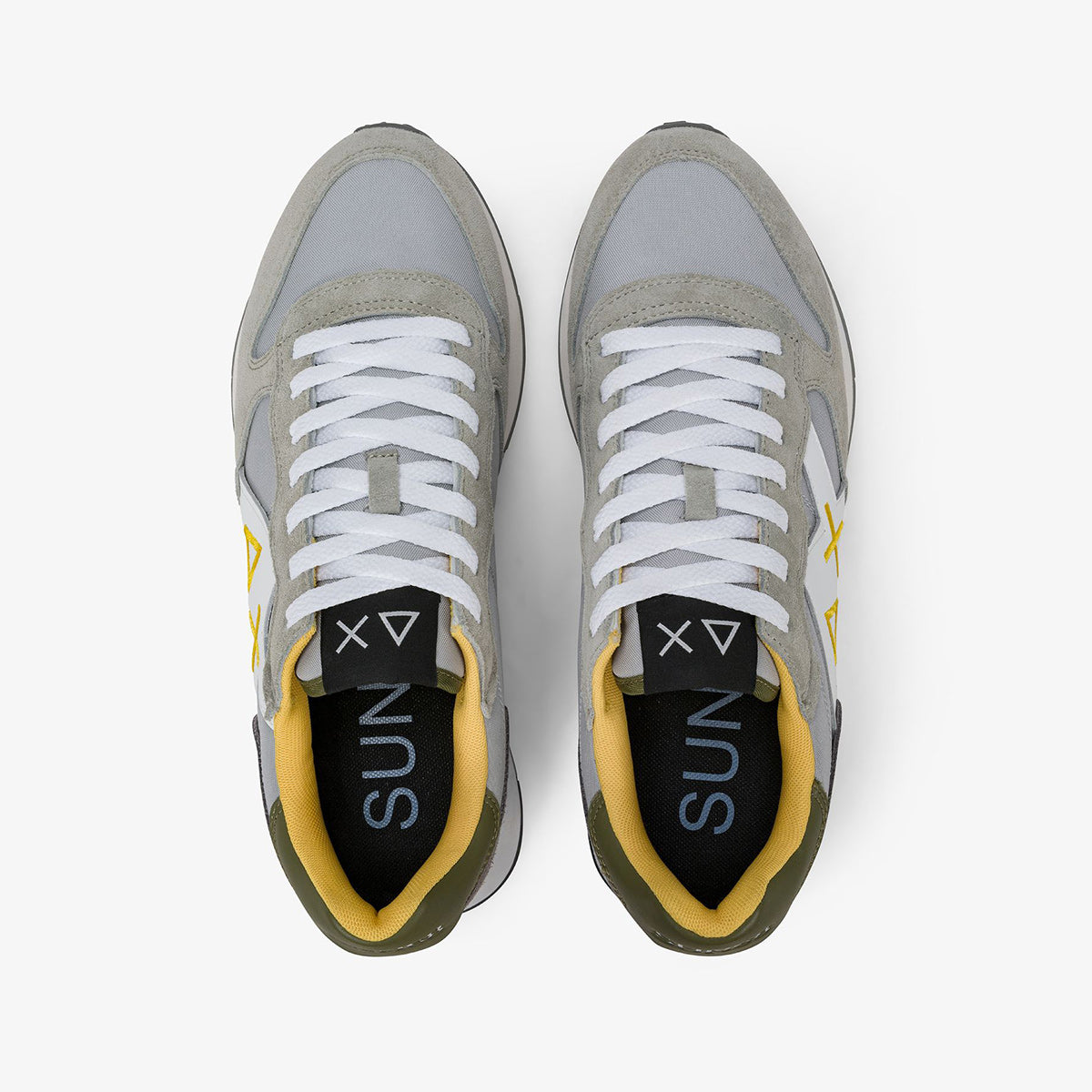 Sneaker con logo grigia