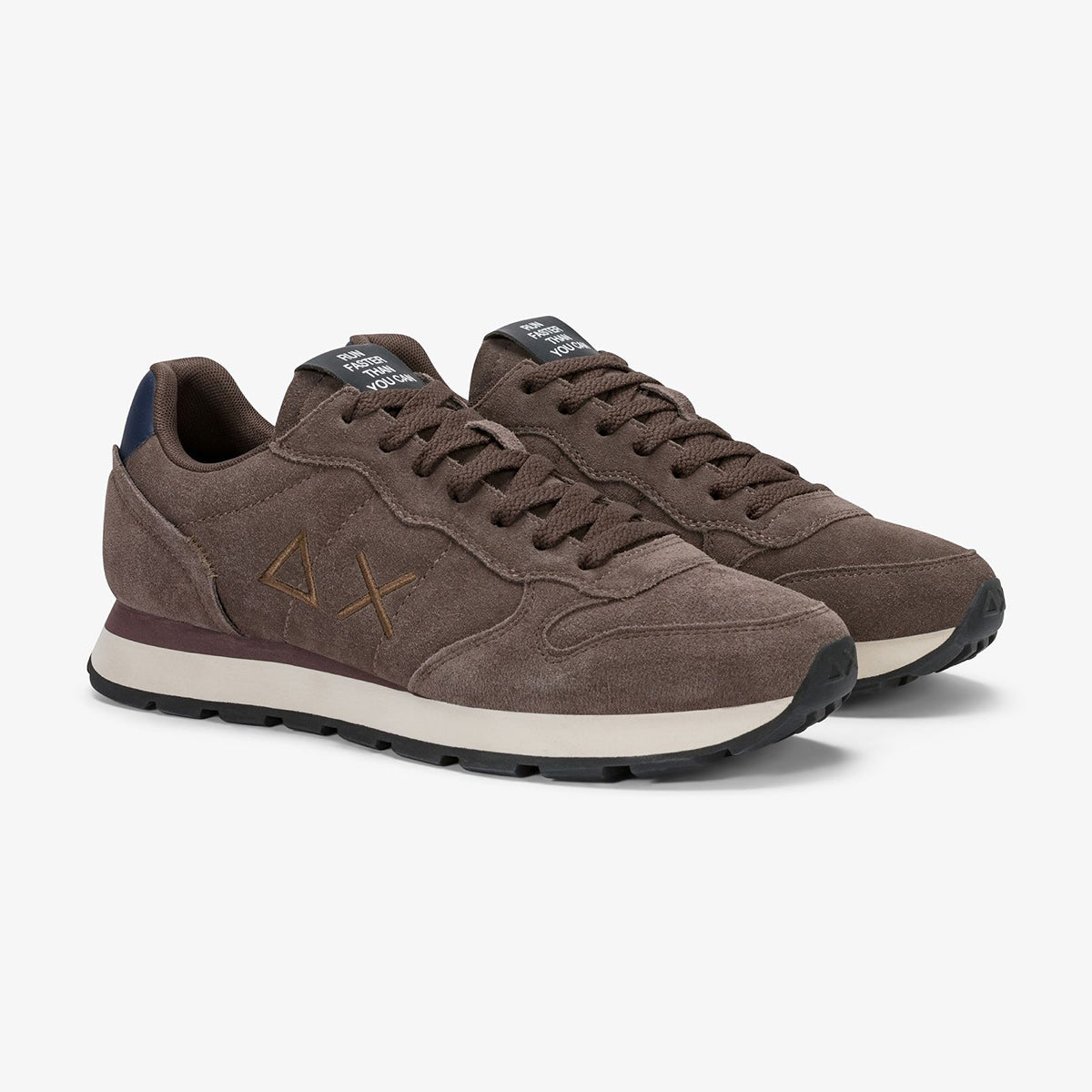 Sneaker in tessuto e camoscio marrone