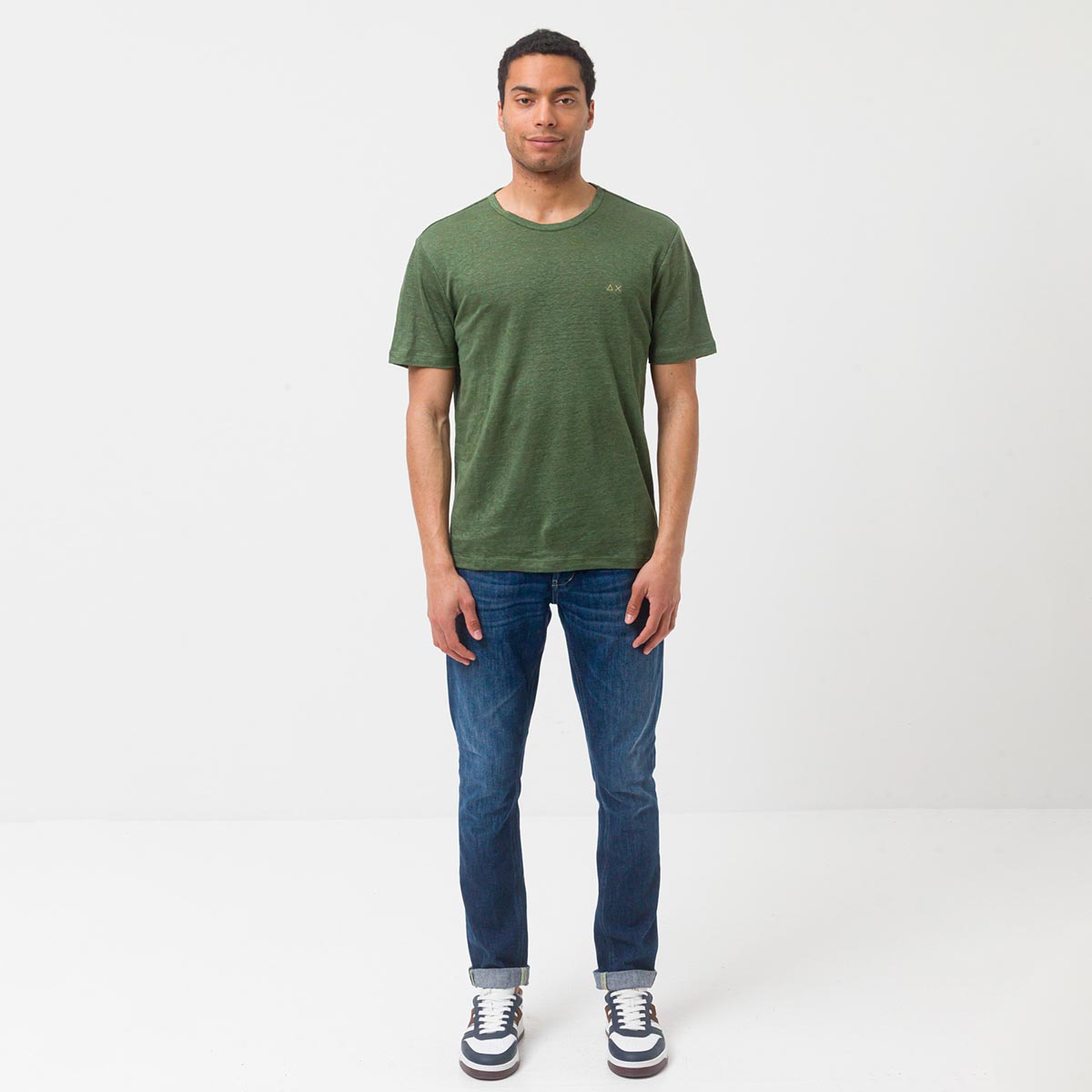 T-shirt verde in lino