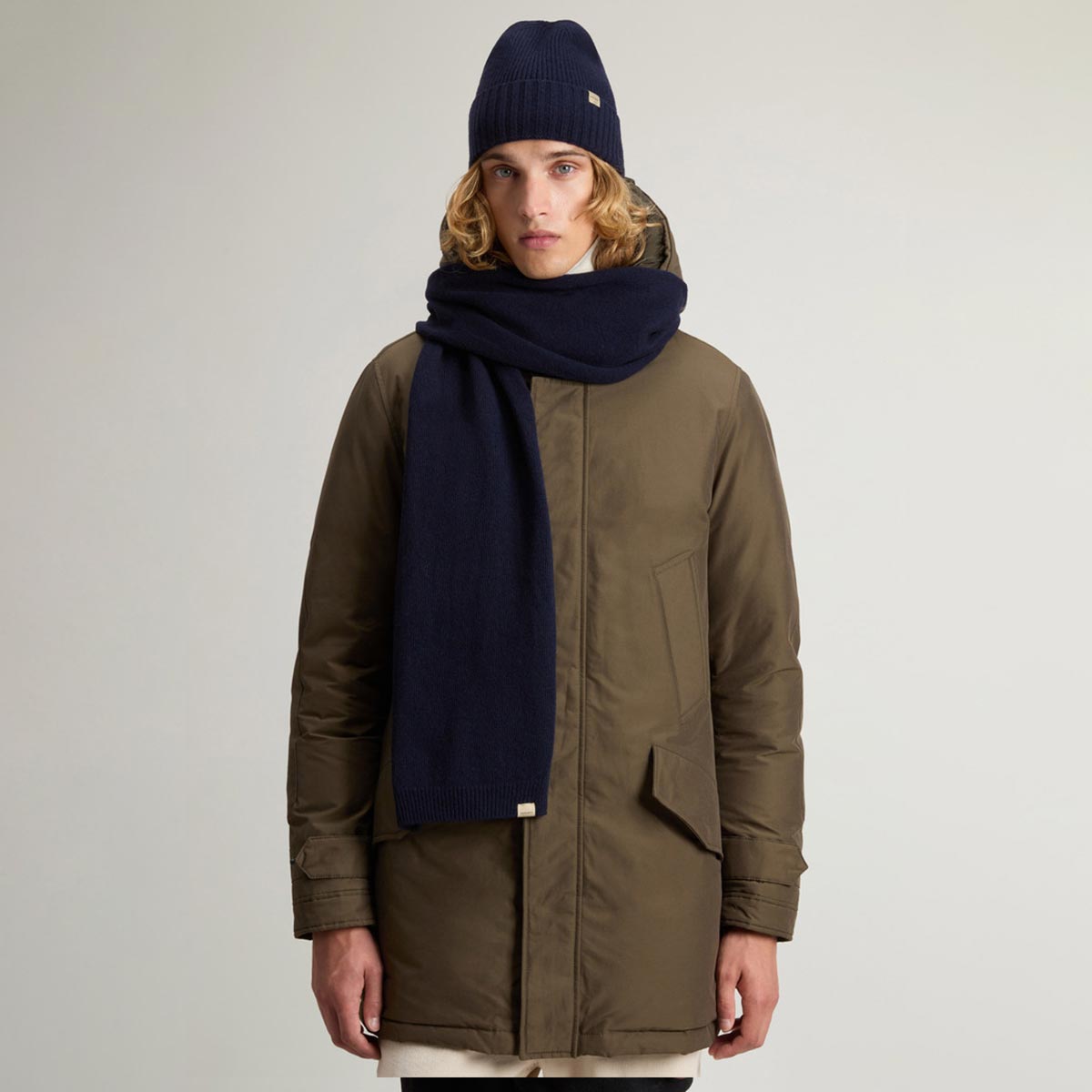 Set con berretto e sciarpa in misto lana