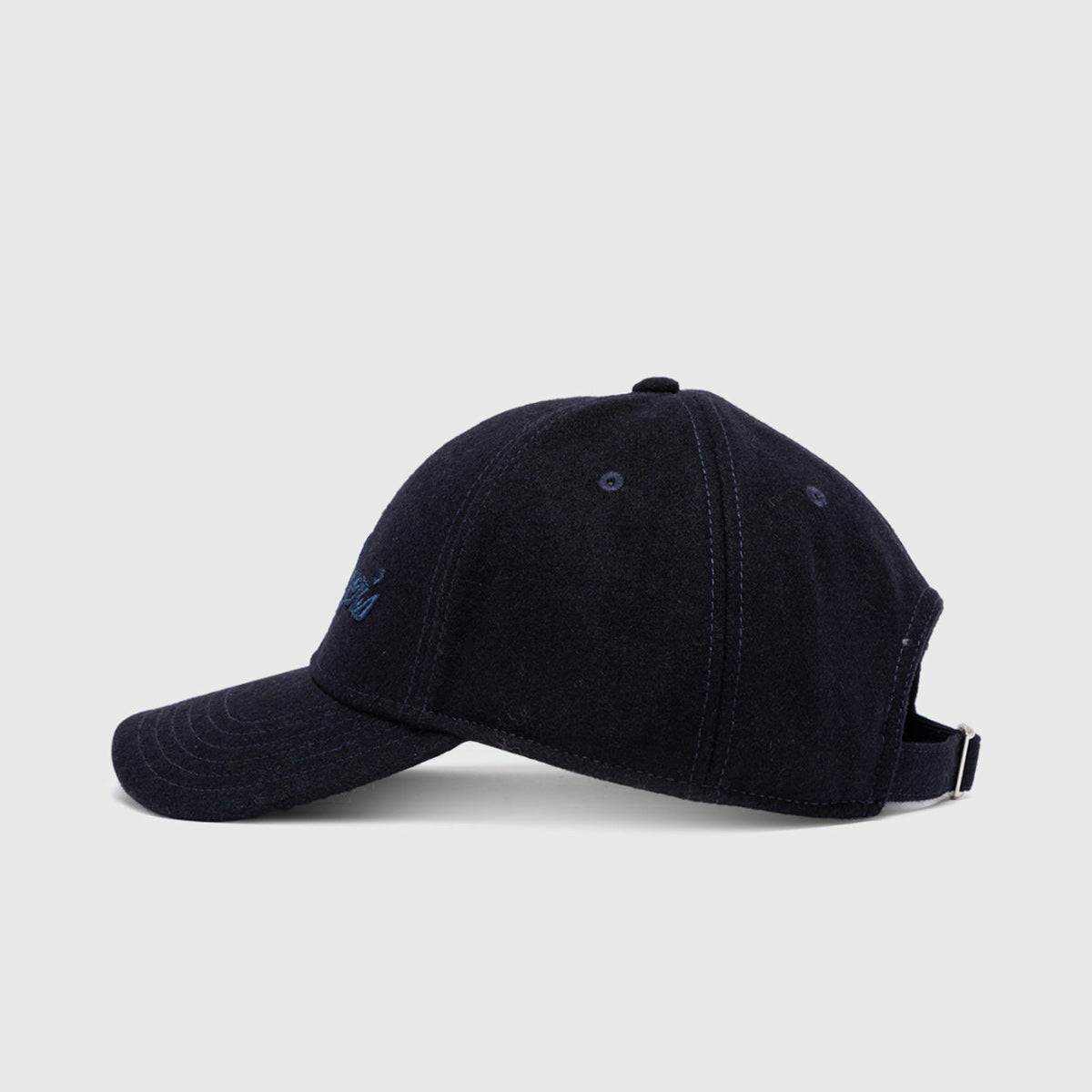 Cappello con visiera in lana
