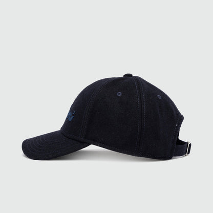 Cappello con visiera in lana