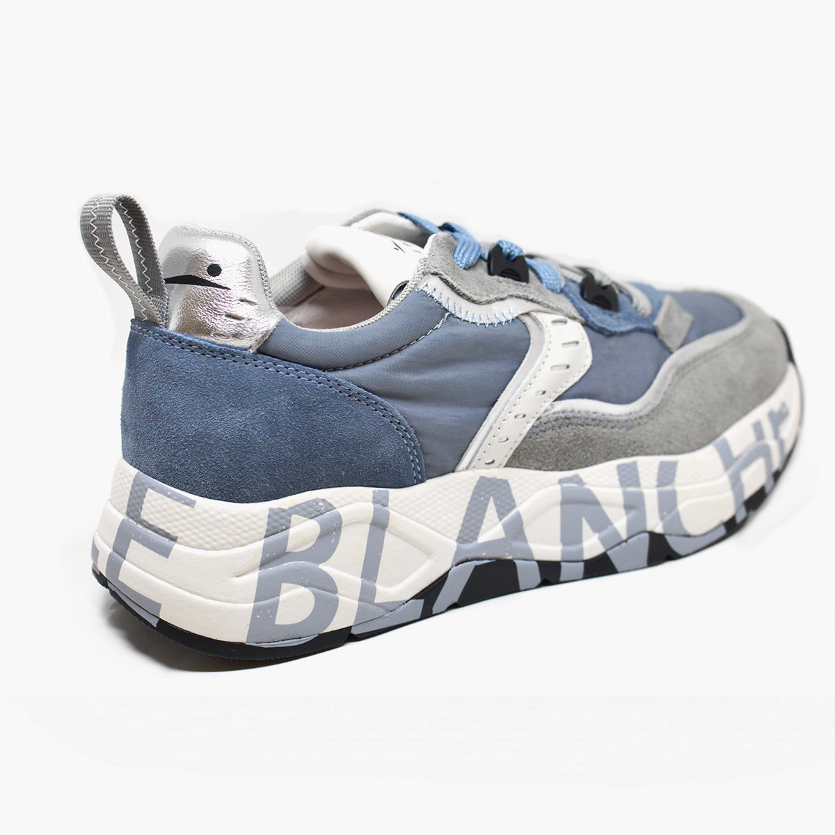 Sneaker in pelle e tessuto avio