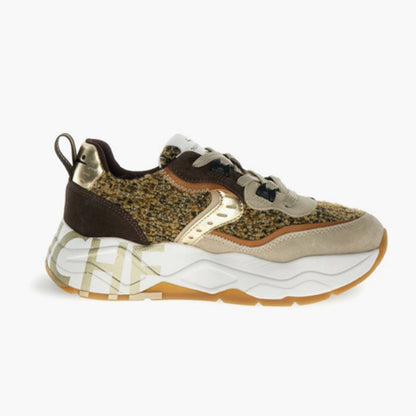 Sneaker in pelle e tessuto lavorata