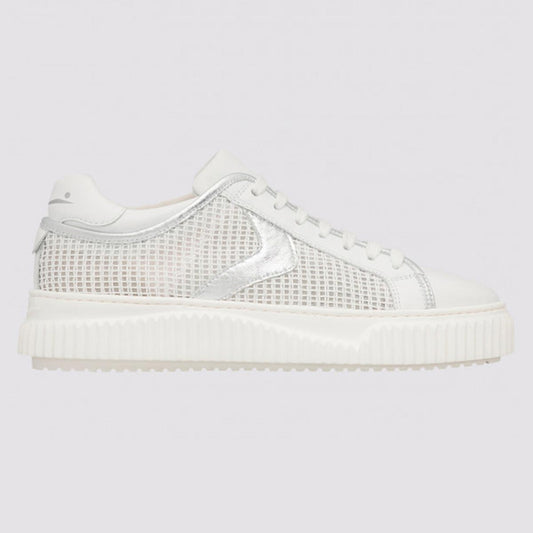 Sneakers in pelle traforata