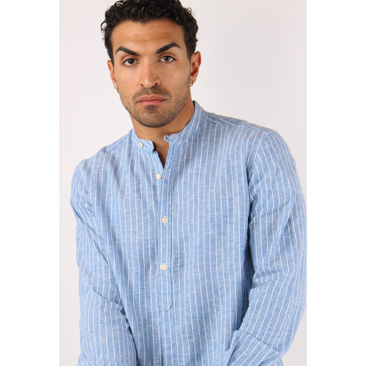 Camicia coreana in lino a righe