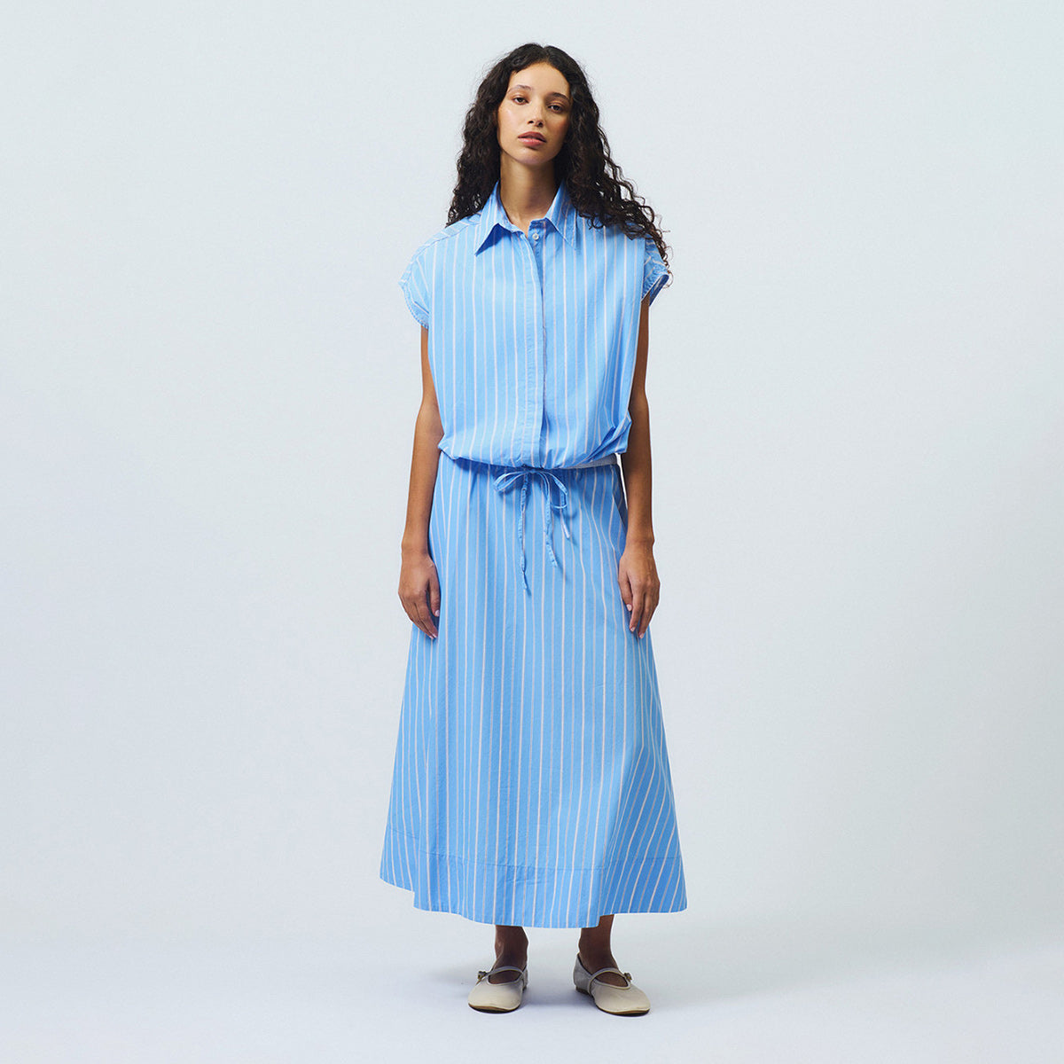 Camicia in popeline a righe smanicata