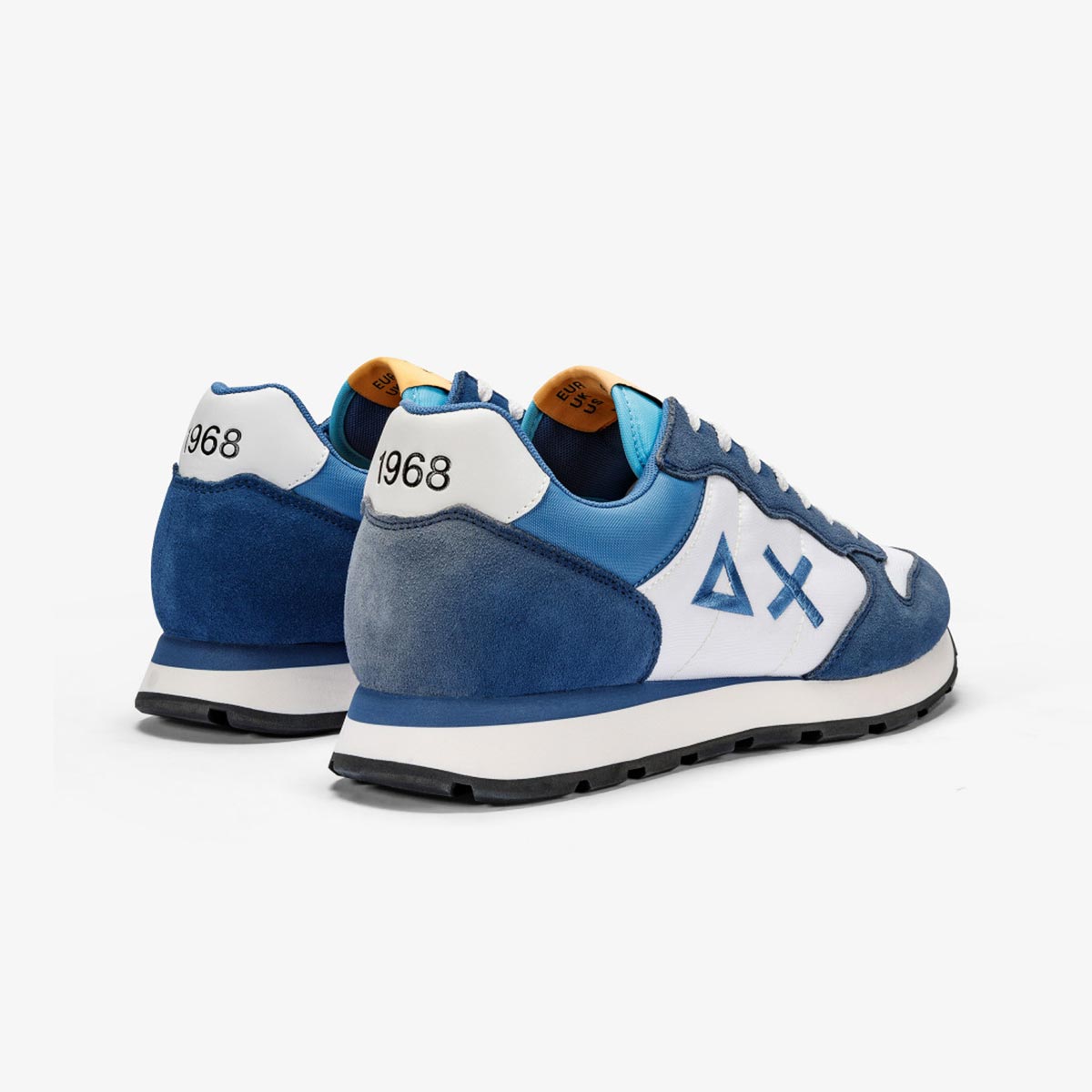 Sneaker blu in pelle e tessuto