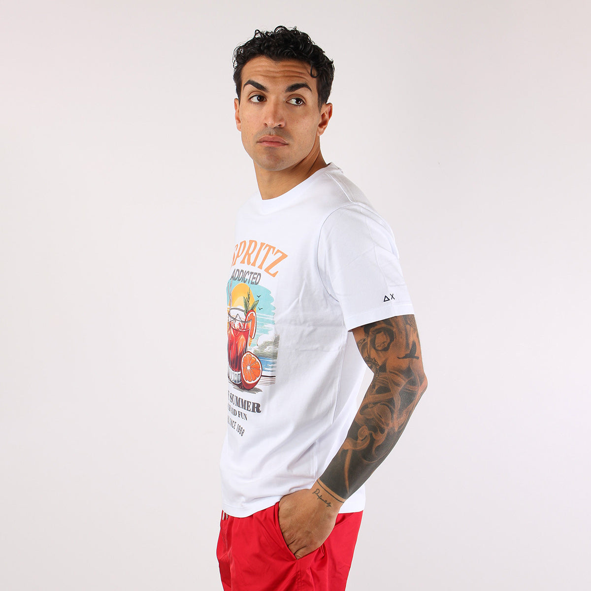 T-shirt bianca in cotone con stampa